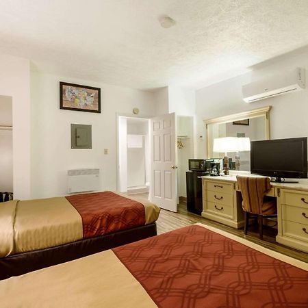 Econo Lodge Inn & Suites Lake Harmony - Pocono Mountains Area White Haven Dış mekan fotoğraf