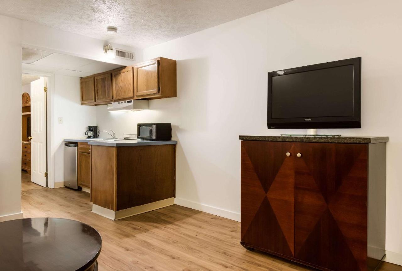 Econo Lodge Inn & Suites Lake Harmony - Pocono Mountains Area White Haven Dış mekan fotoğraf