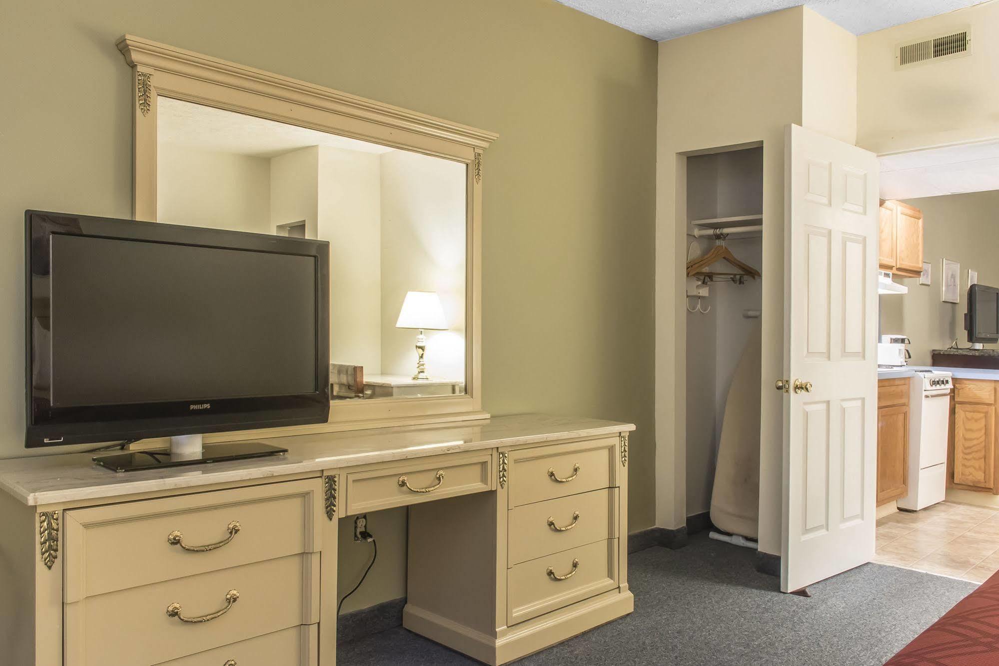 Econo Lodge Inn & Suites Lake Harmony - Pocono Mountains Area White Haven Dış mekan fotoğraf